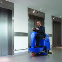 Clarke® Focus® II MicroRider™ Auto Floor Scrubber (26