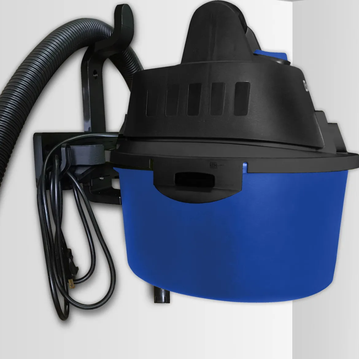 Koblenz® Wet/Dry Vacuum Plus Blower w/ Hose, Wall Mount, Crevice & Pickup Tools - 2.5 Gallon