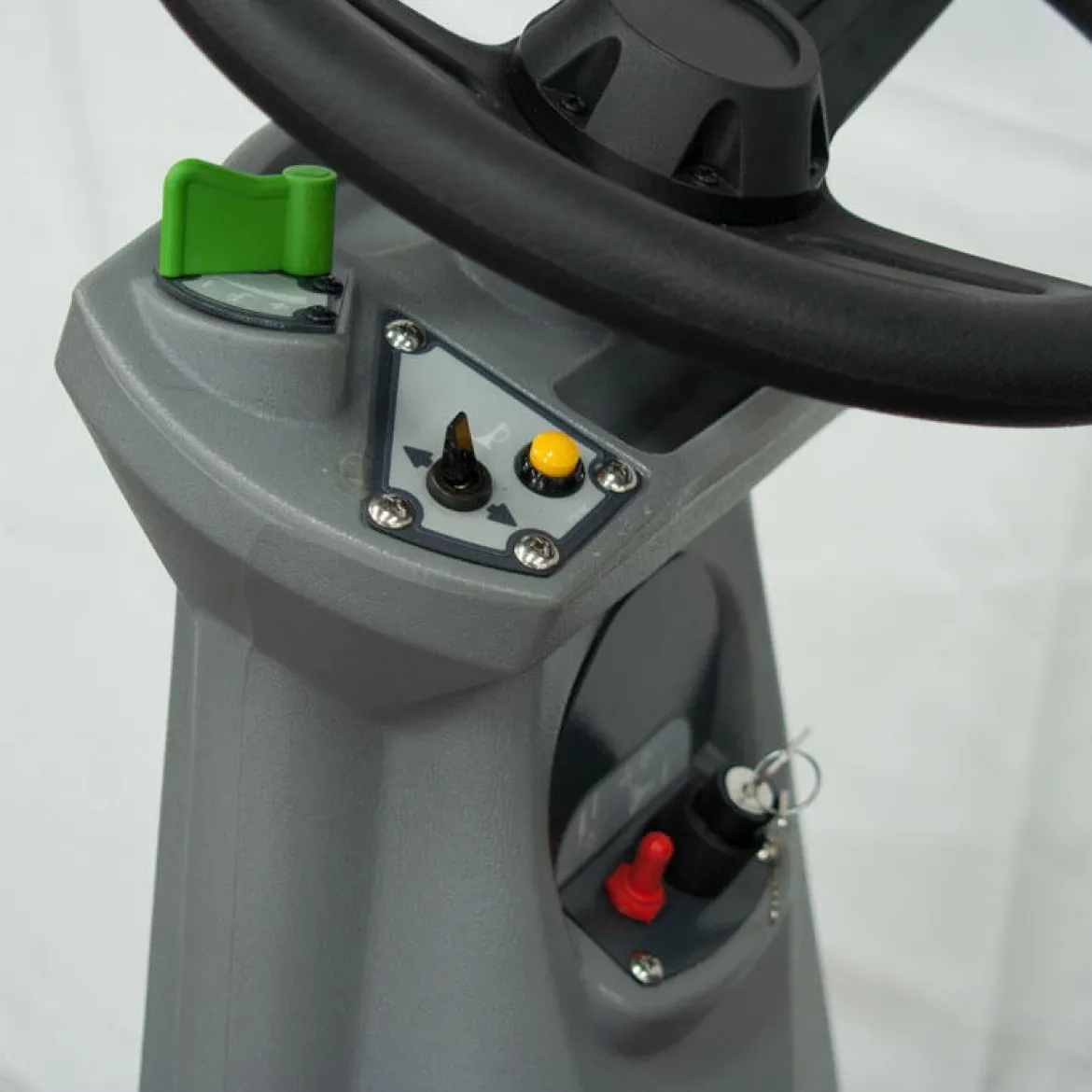 Minuteman® Max Ride 26 Automatic Floor Scrubber (Battery Upgrade Option Available) - 21 Gallons
