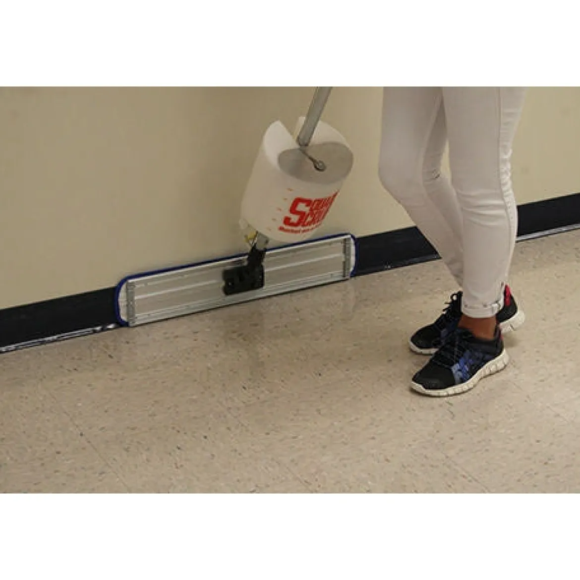 Square Scrub Bucket on a Stick Floor Finish Applicator (18" or 24" Head)