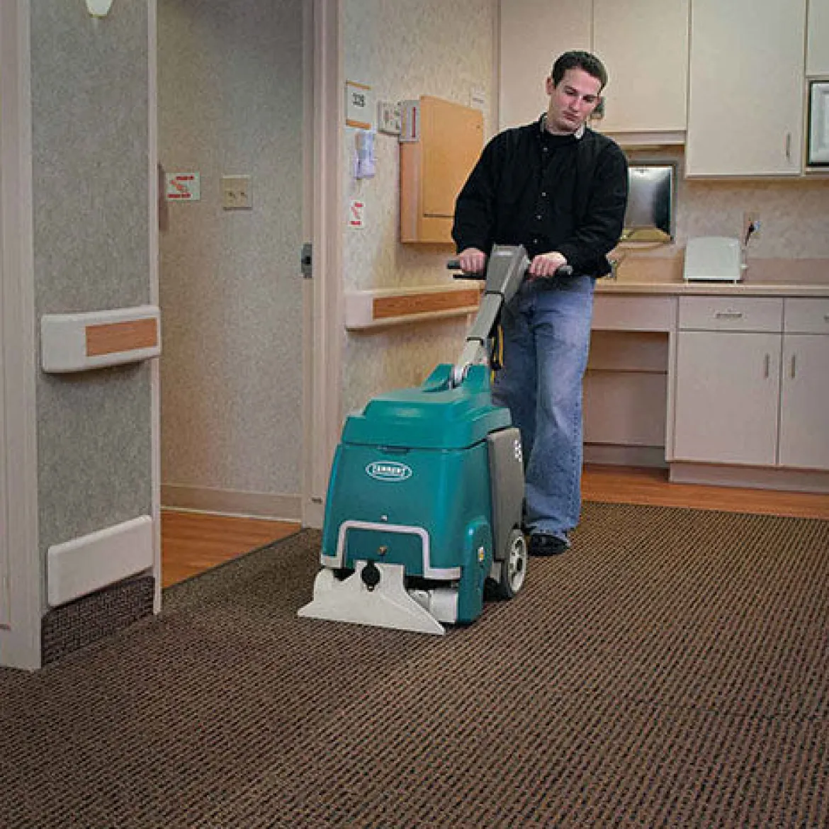 Tennant® E5 Cord Electric Self-Contained Carpet Extractor (5 Gallons) - 15” Head