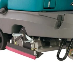 Tennant® T7 Ride-On Automatic Floor Scrubber w/ Pad Drivers (Scrub Size, Battery & Scrub Style Options) – 29 Gallons